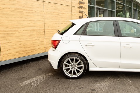 Audi A1 SPORTBACK TDI S LINE 11