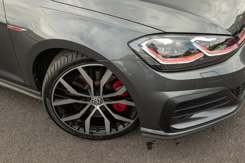 Volkswagen Golf GTI PERFORMANCE TSI DSG 3