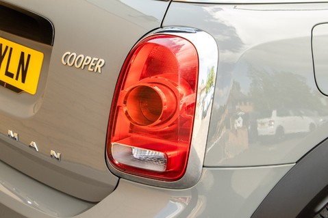 Mini Countryman COOPER 6