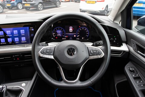 Volkswagen Golf LIFE TSI 23