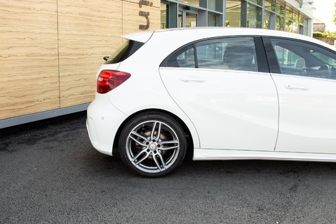 Mercedes-Benz A Class A 180 AMG LINE EXECUTIVE 11