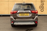 Mitsubishi Outlander 4 8