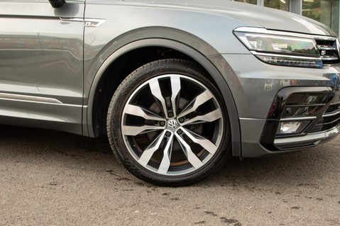 Volkswagen Tiguan R-LINE TDI 4MOTION DSG 3