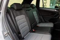 Volkswagen Tiguan R-LINE TDI 4MOTION DSG 38