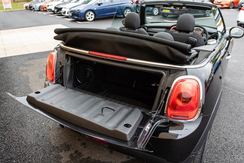 Mini Convertible COOPER 38