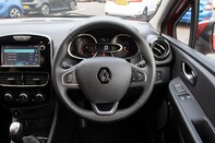 Renault Clio ICONIC TCE 23