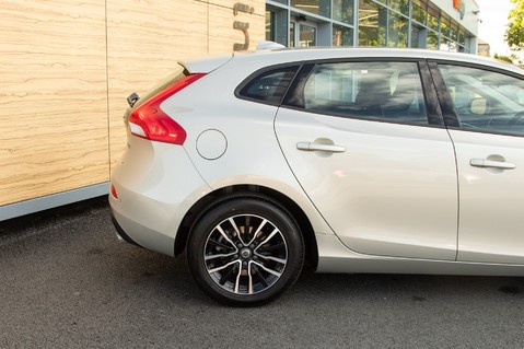 Volvo V40 D2 MOMENTUM NAV PLUS 11