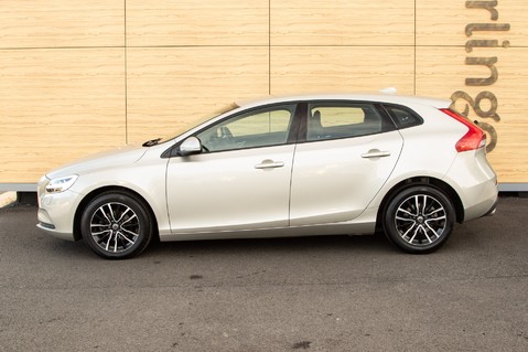 Volvo V40 D2 MOMENTUM NAV PLUS 16