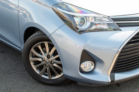 Toyota Yaris VVT-I ICON 3