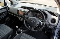 Toyota Yaris VVT-I ICON 4