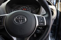 Toyota Yaris VVT-I ICON 22