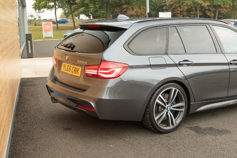 BMW 3 Series 320D M SPORT TOURING 10