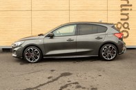 Ford Focus ST-LINE X 16