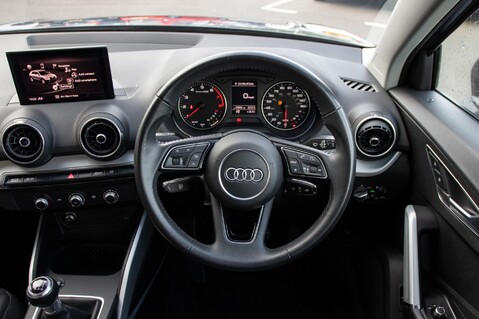 Audi Q2 TFSI SPORT 22