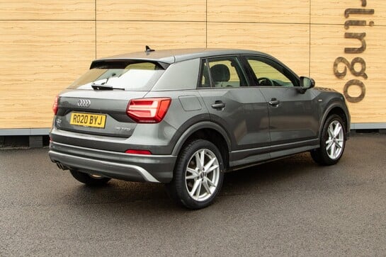 Audi Q2 TFSI CoD 35 S line S Tronic Euro 6 5dr