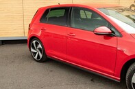 Volkswagen Golf GTI TSI DSG 9