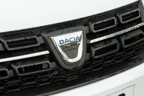 Dacia Logan ESSENTIAL TCE 14