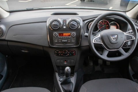 Dacia Logan ESSENTIAL TCE 13