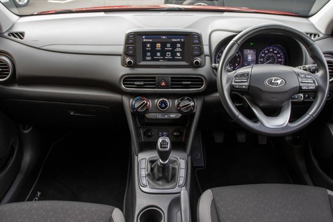 Hyundai KONA T-GDI PLAY 13