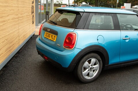 Mini Hatch ONE 10