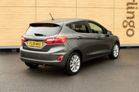 Ford Fiesta TITANIUM X 5