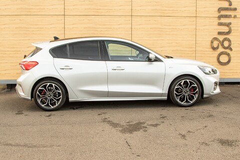 Ford Focus ST-LINE X 16