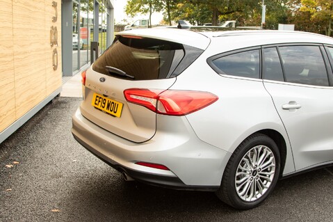 Ford Focus TITANIUM X 11