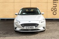 Ford Focus TITANIUM X 8