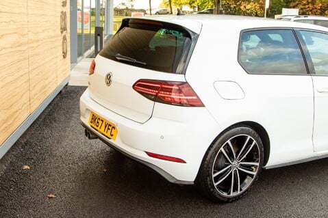 Volkswagen Golf GTD TDI DSG 10