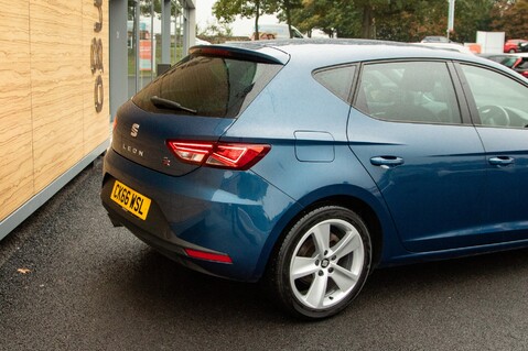 SEAT Leon ECOTSI FR TECHNOLOGY 10