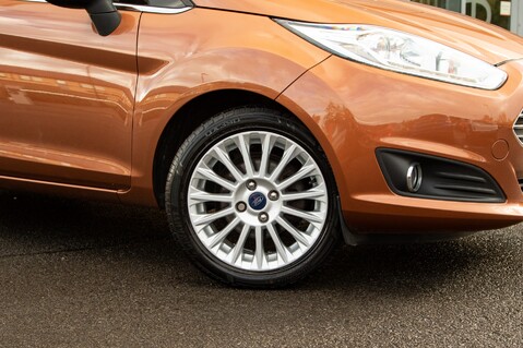 Ford Fiesta TITANIUM 2