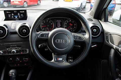 Audi A1 SPORTBACK TFSI S LINE 24