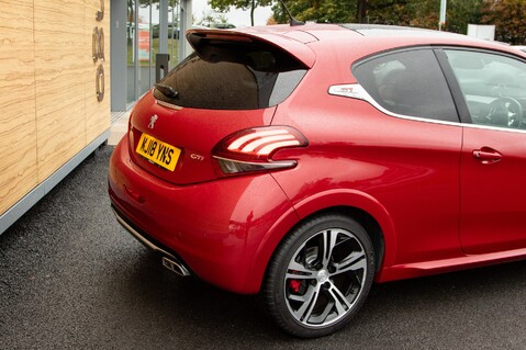 Peugeot 208 THP GTI PRESTIGE 10