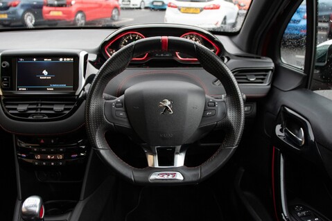 Peugeot 208 THP GTI PRESTIGE 23