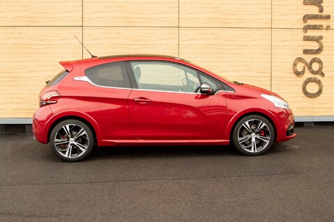 Peugeot 208 THP GTI PRESTIGE 15