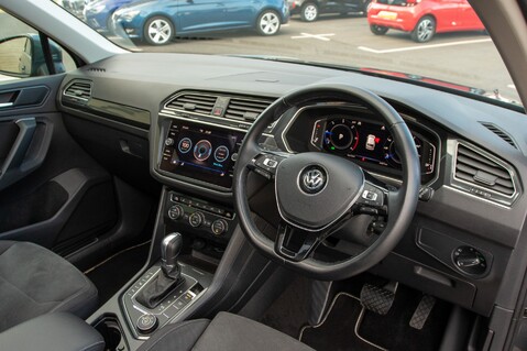 Volkswagen Tiguan SEL TDI 4MOTION DSG 5