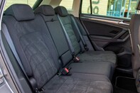 Volkswagen Tiguan SEL TDI 4MOTION DSG 38