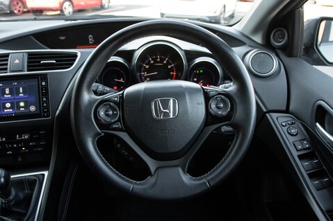 Honda Civic I-VTEC SE PLUS NAVI 24