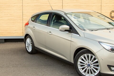 Ford Focus TITANIUM X 9