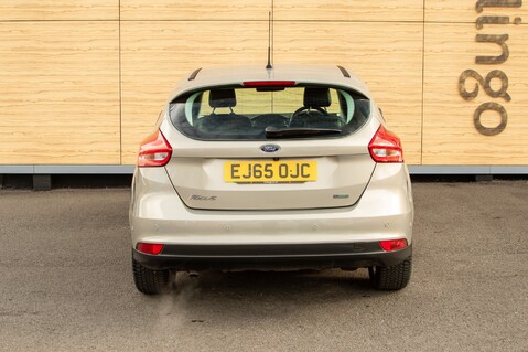 Ford Focus TITANIUM X 8