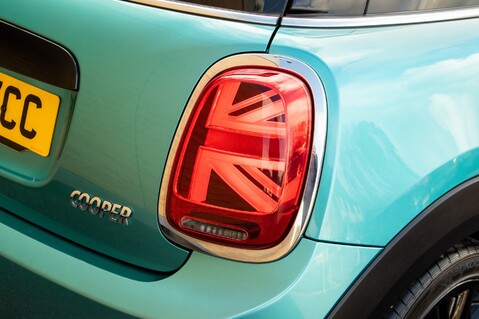 Mini Hatch COOPER 6