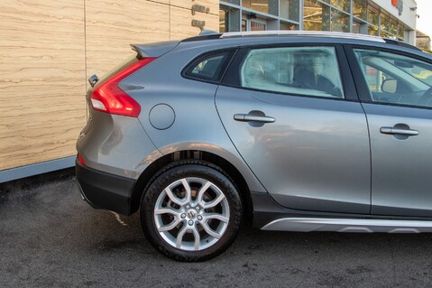 Volvo V40 T3 CROSS COUNTRY PRO 11