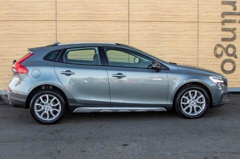 Volvo V40 T3 CROSS COUNTRY PRO 15