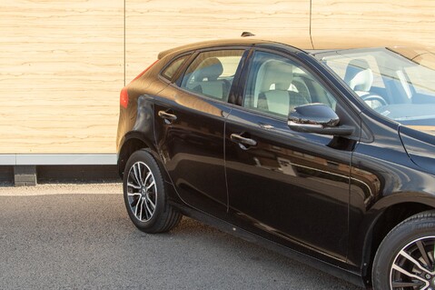 Volvo V40 D2 MOMENTUM 9