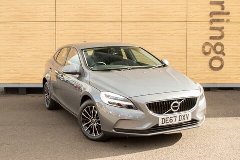 Volvo V40 T2 MOMENTUM 1