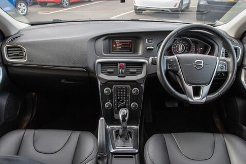 Volvo V40 T2 MOMENTUM 13