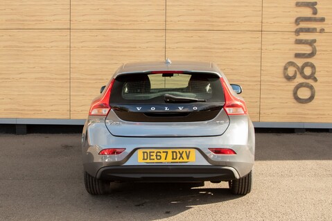 Volvo V40 T2 MOMENTUM 8