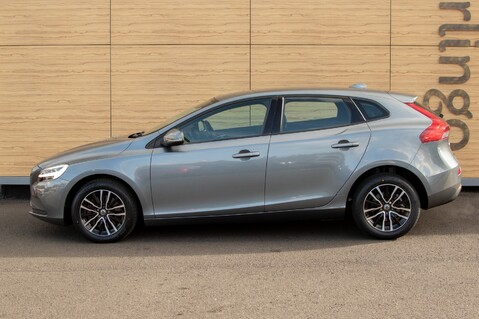 Volvo V40 T2 MOMENTUM 16