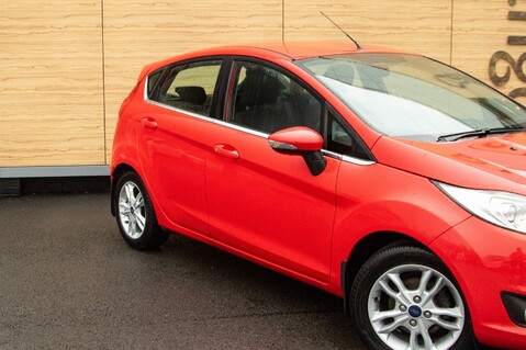 Ford Fiesta ZETEC 10