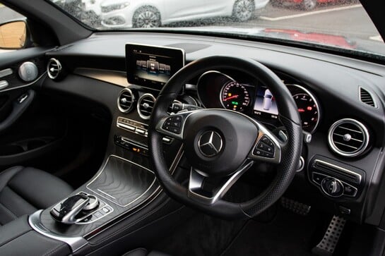 Mercedes-Benz GLC GLC 250 4MATIC AMG LINE PREMIUM PLUS